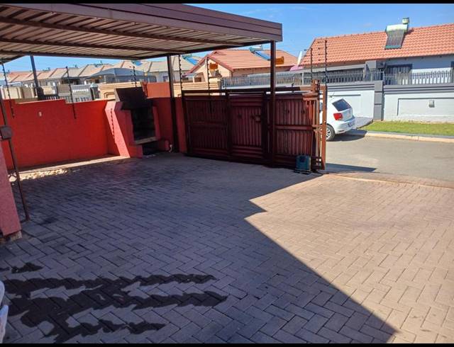 3 BEDROOM HOUSE FOR SALE IN SOSHANGUVE VV